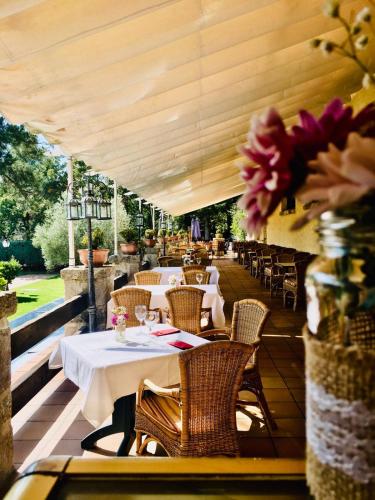 餐廳, Hotel Rural Spa & Wellness Hacienda Los Robles in 納瓦塞拉達