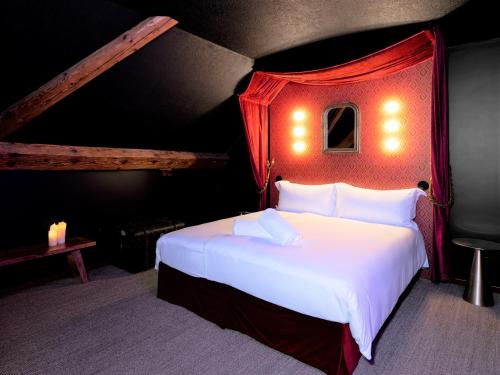 Peanut Medieval Lodge - Hotel - Saint-Ursanne