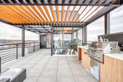 المرافق, Sloans Lake 2BR w Gym WD Roof nr Park DEN-105 in West Colfax