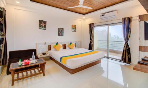 Hotel Green Exotica in Bondarwadi