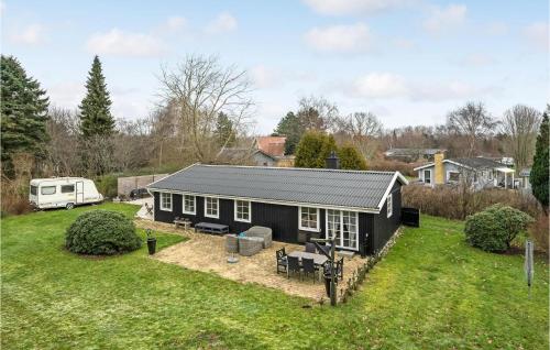 Beautiful Home In Hjby With Kitchen