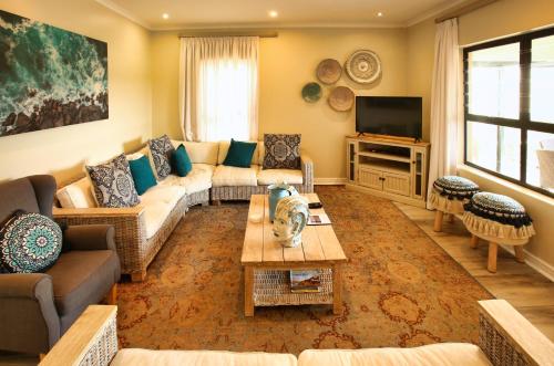 Zona de TV/saló-bar comuns, Ellefsen Golf Villa 177, Langebaan, 6-sleeper in Langebaan Country Estate