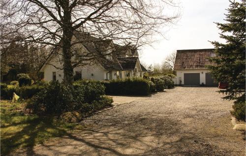  4 Bedroom Pet Friendly Home In Brande in Brande