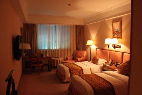 Business Twin Room (No Window) image 2