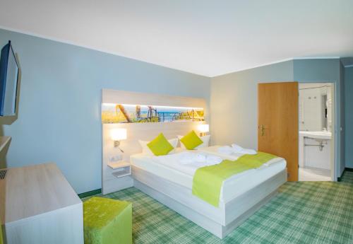 1 queen bed