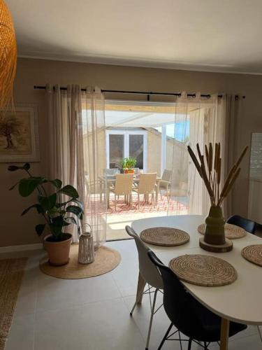 Au mas des glycines - Gîte La tropézienne - 5 personnes (Au mas des glycines - Gite La tropezienne - 5 personnes) in Camaret-Sur-Aigues