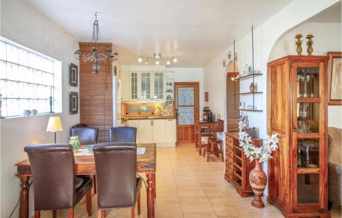 Two-Bedroom Holiday Home image 7