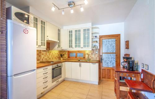 Two-Bedroom Holiday Home image 6