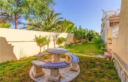 Two-Bedroom Holiday Home image 9