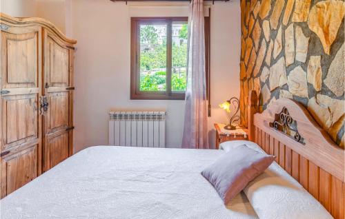 1 Bedroom Lovely Home In Mecina Bombarn