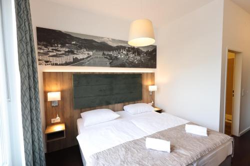 1 queen bed