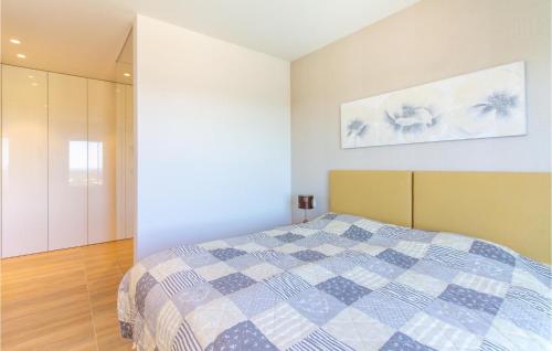 3 Bedroom Beautiful Apartment In Orihuela