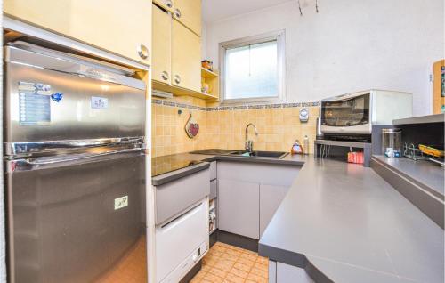 Two-Bedroom Apartment image 4