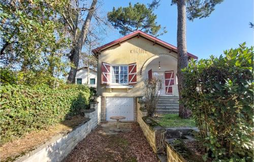 Cozy Home In Meschers-sur-gironde With House Sea View