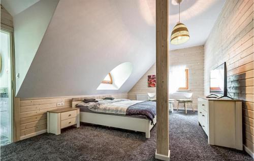 1 Bedroom Lovely Apartment In Klecino in Kluki (Lodz)