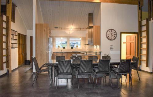 Kitchen, Awesome Home In Garsnas With Sauna in Skraddarod