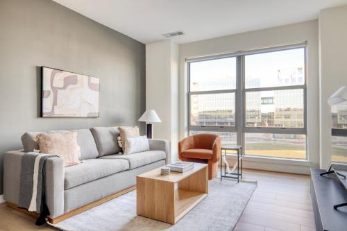 Potomac Yard City 1br w wd gym nr airport WDC-604 image