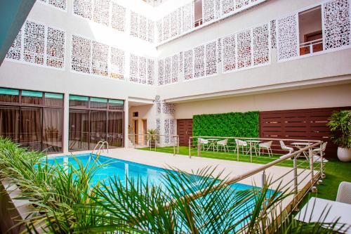 สวน, Hotel les Vallons in อาบิดจัน