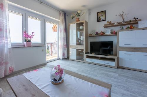 Apartment Melita - image 9