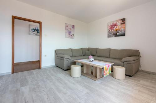 Apartment Melita - image 4