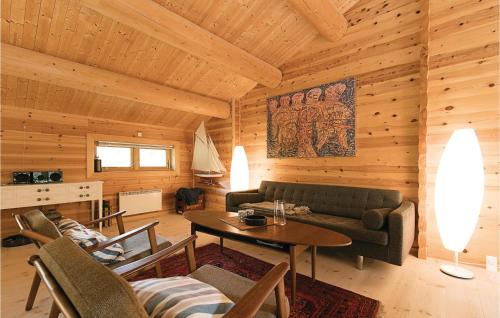  Cozy Home In Nexø With Kitchen in Snogebæk