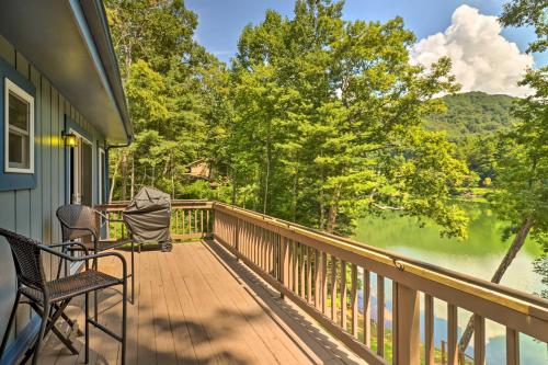 Lake Santeetlah Escape W/ Kayaks, Boat Slip & More - Robbinsville