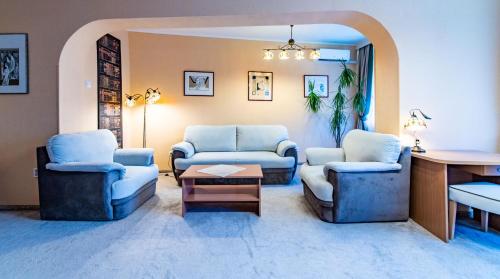 Hotel Jogar - image 2