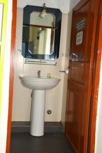 Double Room with Ocean View image 2
