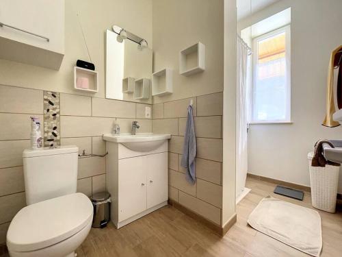 Chalet chaleureux in Uxelles