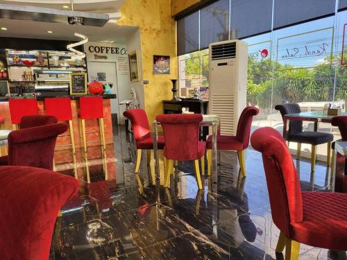 Sheryll Escapes - Kandi big 1 BR, king bed, free housekeeping, fiber fast internet, Angeles (fotografie 5)