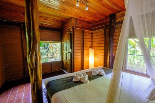 Khao Sok Silver Cliff Resort in Phanom