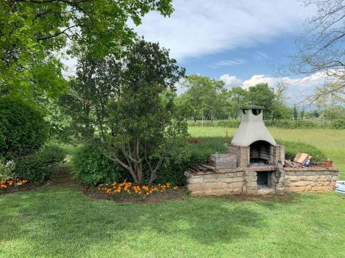  Villa Paradiso nel verde in Ponte San Marco