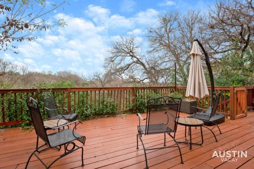 Entire Eastside Home w Space to Entertain and Yard in Austin, USA