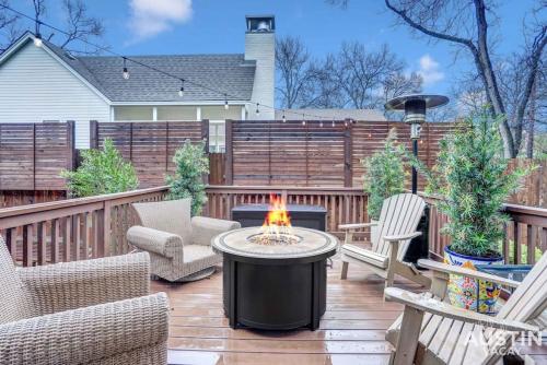 Fun For the Whole Family - Easy Access to Downtown in Austin, USA