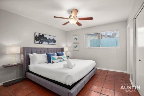 Enjoy Central Austin King Bed Smart TV and AC in Austin, USA