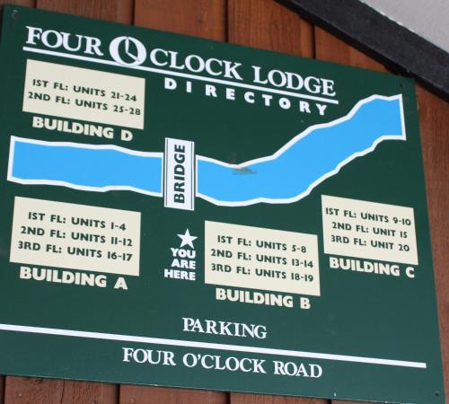 Four O'clock Lodge B05