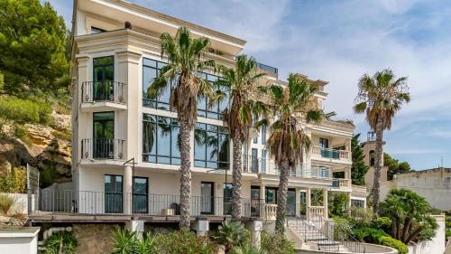 grand studio terrasse de standing vue mer et village