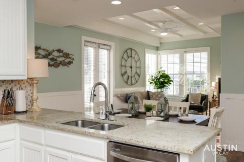 Quiet Luxury Condo at Cinnamon Shore w Amenities in Port Aransas, USA