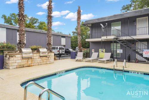 Pet Friendly w Pool Near Mueller Free Parking in Austin, USA