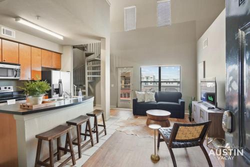 Balcony Views and Ideal West Campus Austin Location in Austin, USA