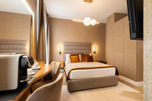Royal Rooms - Via Del Corso - image 14