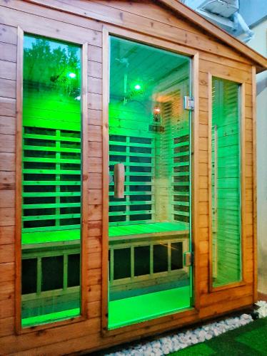 ซาวน่า, Villa Mariel in อาเรนัชชา