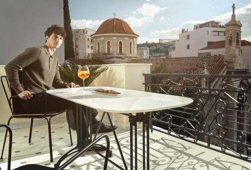 Monument Hotel - image 5