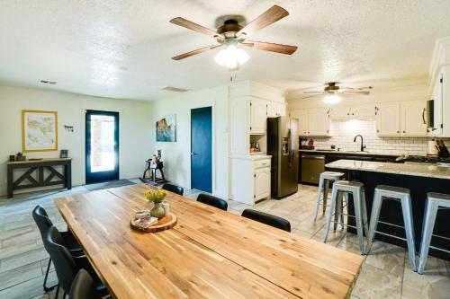 Spacious Country Home Near Ft Sill and Medicine Park in Lawton, USA