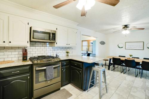Spacious Country Home Near Ft Sill and Medicine Park in Lawton, USA