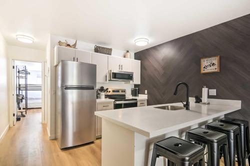 The Cottages: Chic Ski-In/Ski-Out Mountain Condo! in Circleville (UT)