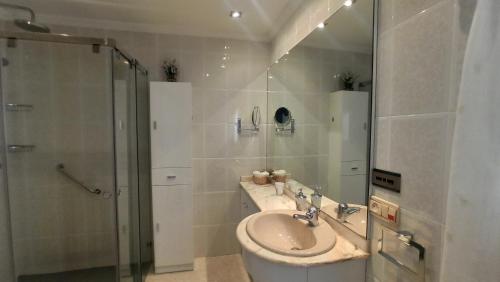 浴室, Yayo-Toni de Banyeres in 巴尼耶雷斯德馬里奧拉