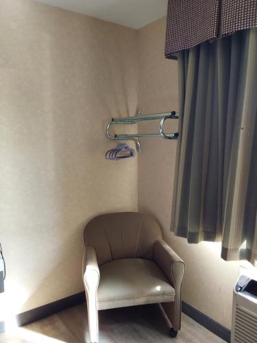 GuestHouse Inn Bellingham - image 8