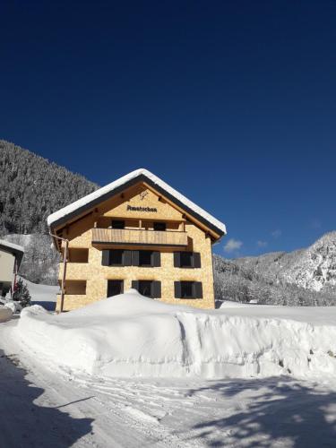 Haus Amatschon - image 2