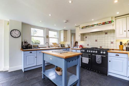 Hotellet från utsidan, Downedge in Brading